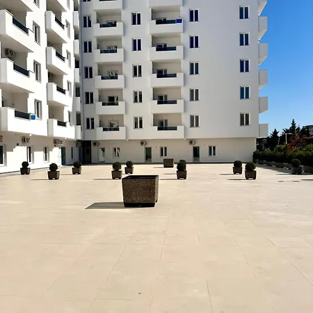 White Arena Seaside Apartment