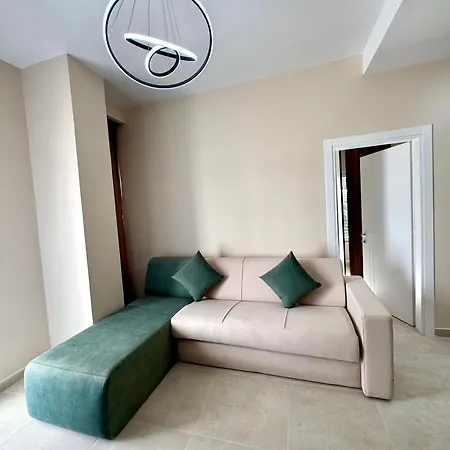 White Arena Seaside Apartment *